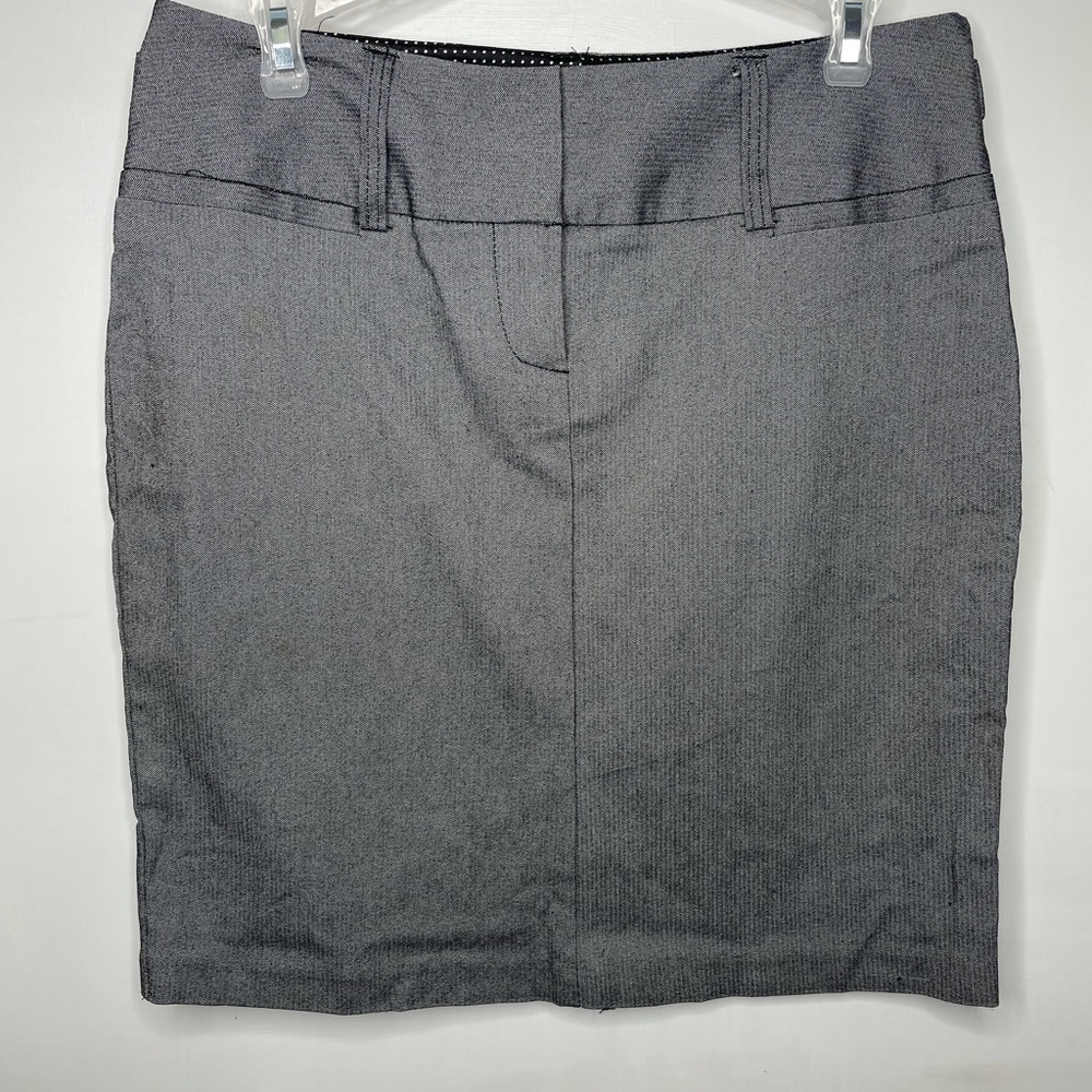 🍋Maurices Grey pencil skirt size 5/6